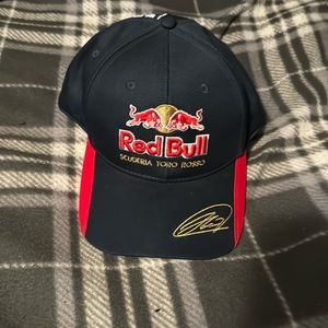 Daniil Kvyat 2017 Toro Rosso Hat